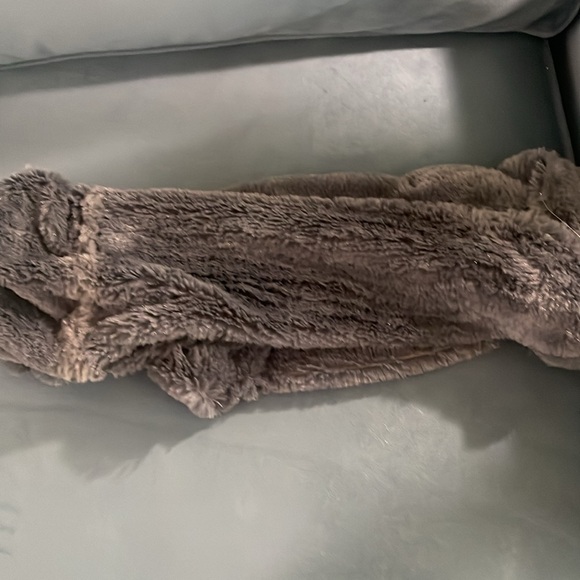 Lower price!!!The Paper Store Infinity Scarf. Rich deep gray - Picture 2 of 4